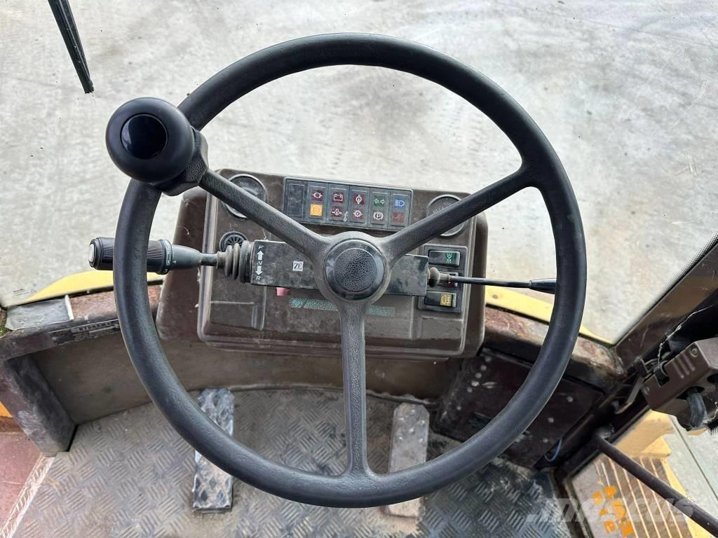 Hydrema 910 ساحبات مفصلية