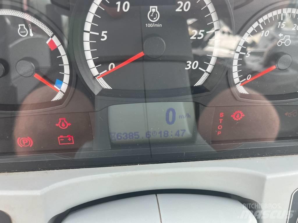 Valtra N 124 H5 الجرارات