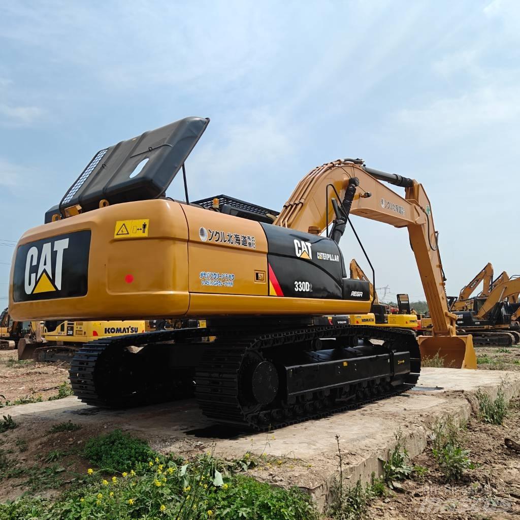 CAT 330D2 حفارات زحافة