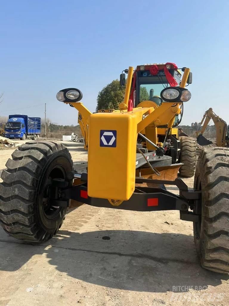 XCMG GR 2153 معدات تمهيد الطرق
