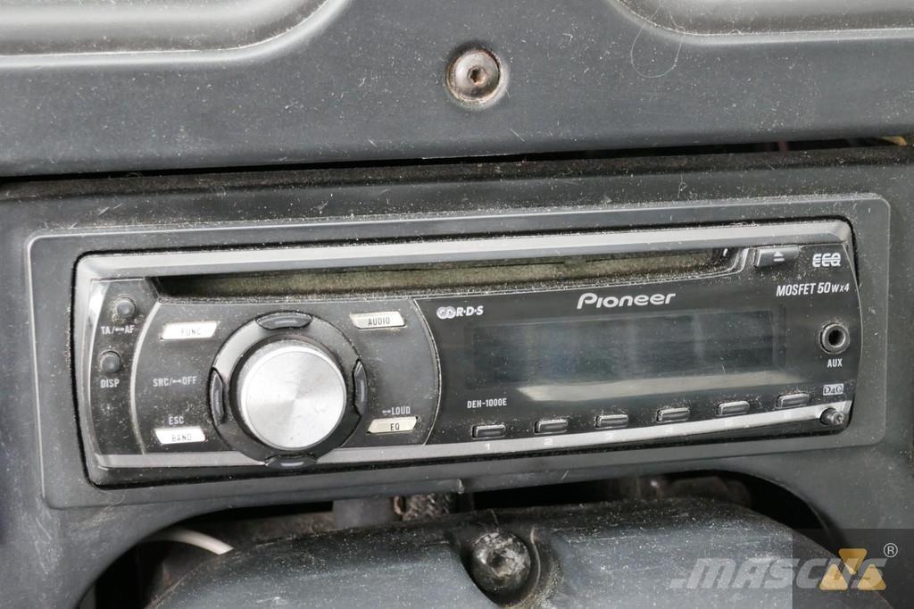 CAT 966H لوادر بعجل