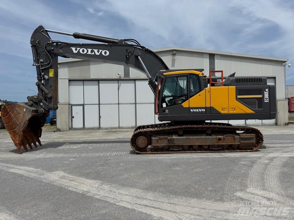 Volvo EC 380 E حفارات زحافة