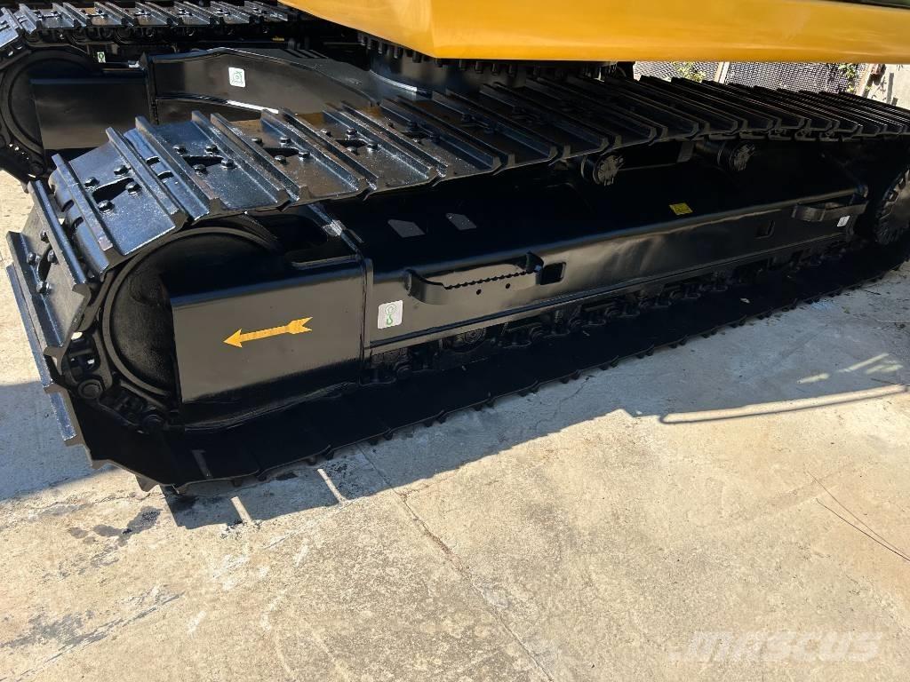 CAT 320 D حفارات زحافة