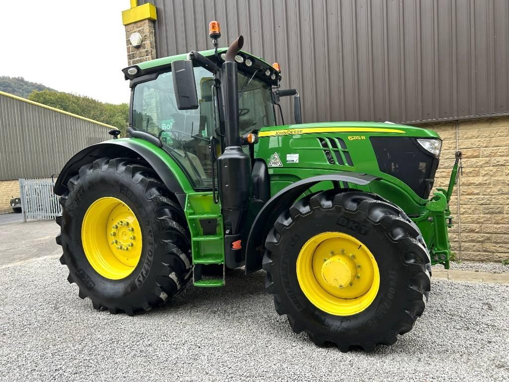 John Deere 6215R الجرارات