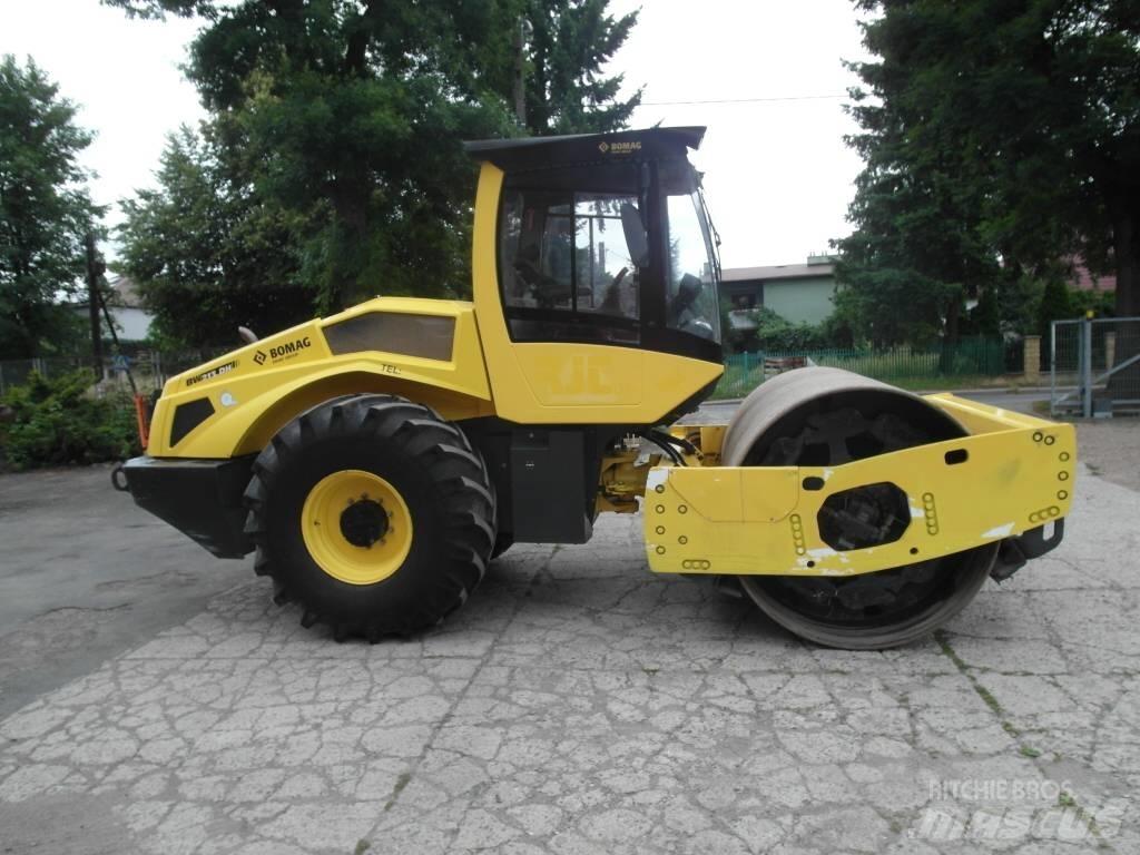 Bomag BW 213 DH-5 مداحل أحادية الأسطوانة