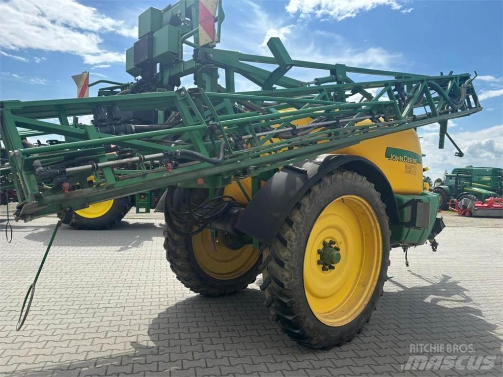 John Deere 740i الرشاشات