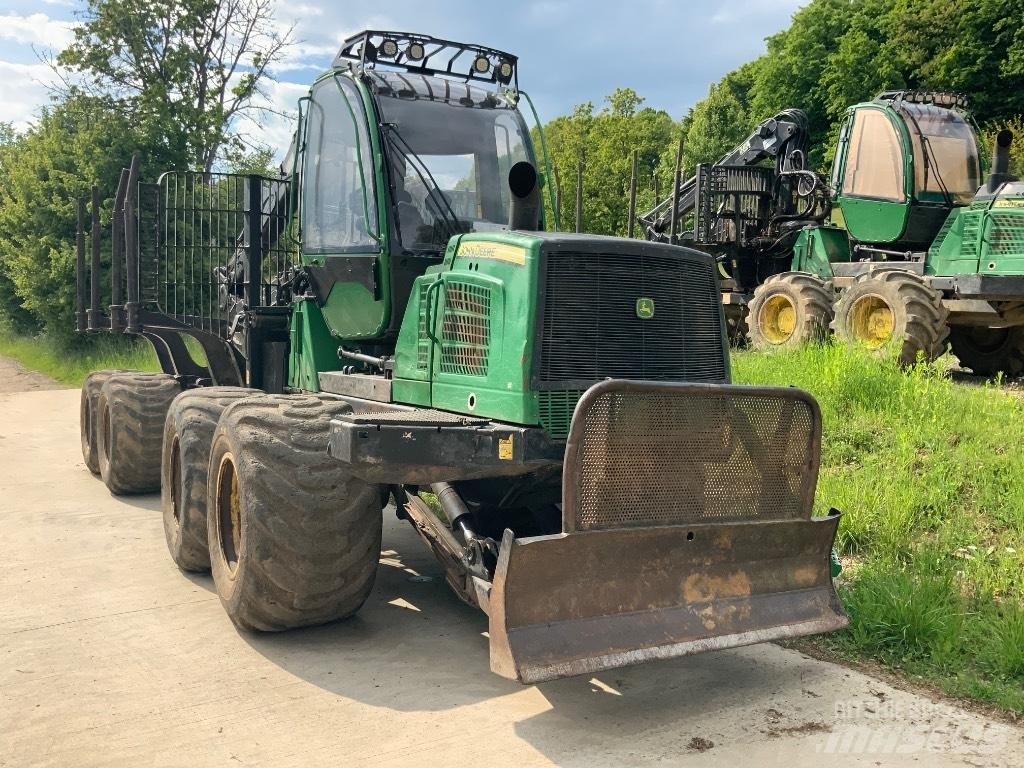 John Deere 1510 E شاحنات