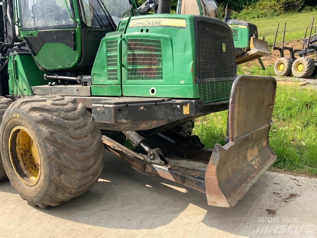 John Deere 1510 E شاحنات