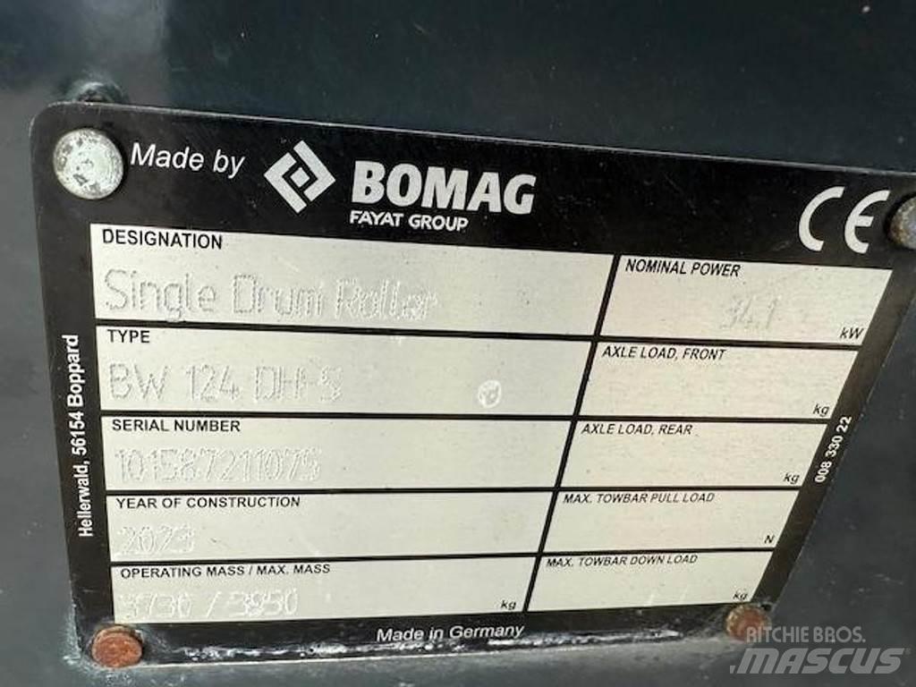 Bomag 124 DH-5 مداحل أحادية الأسطوانة