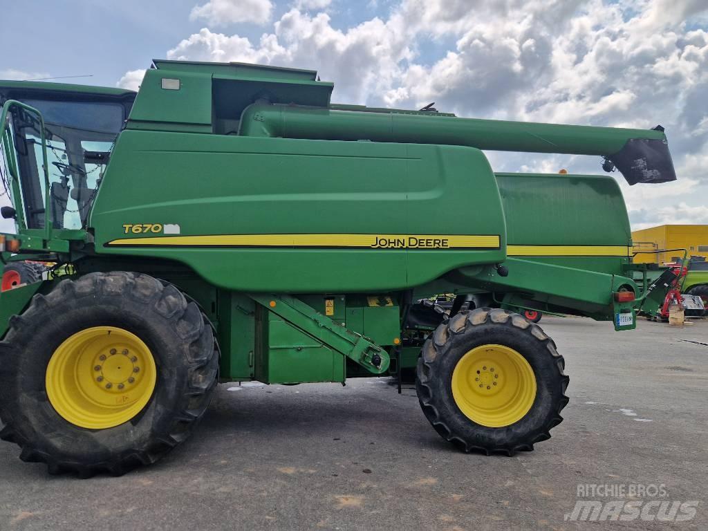 John Deere T670 حصادات