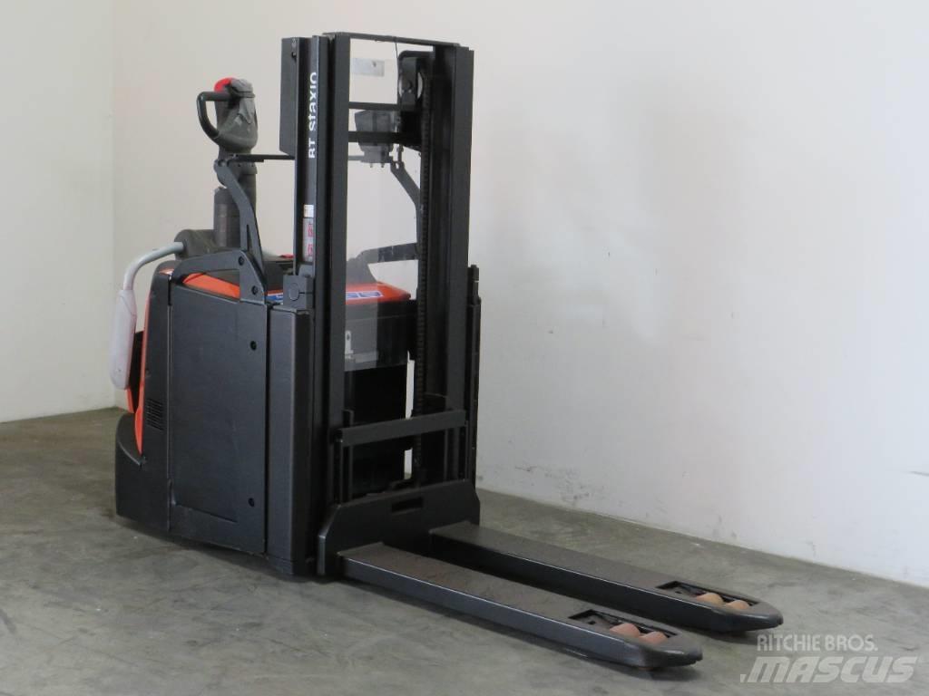 BT SPE 200 D معدات التكديس الجوالة