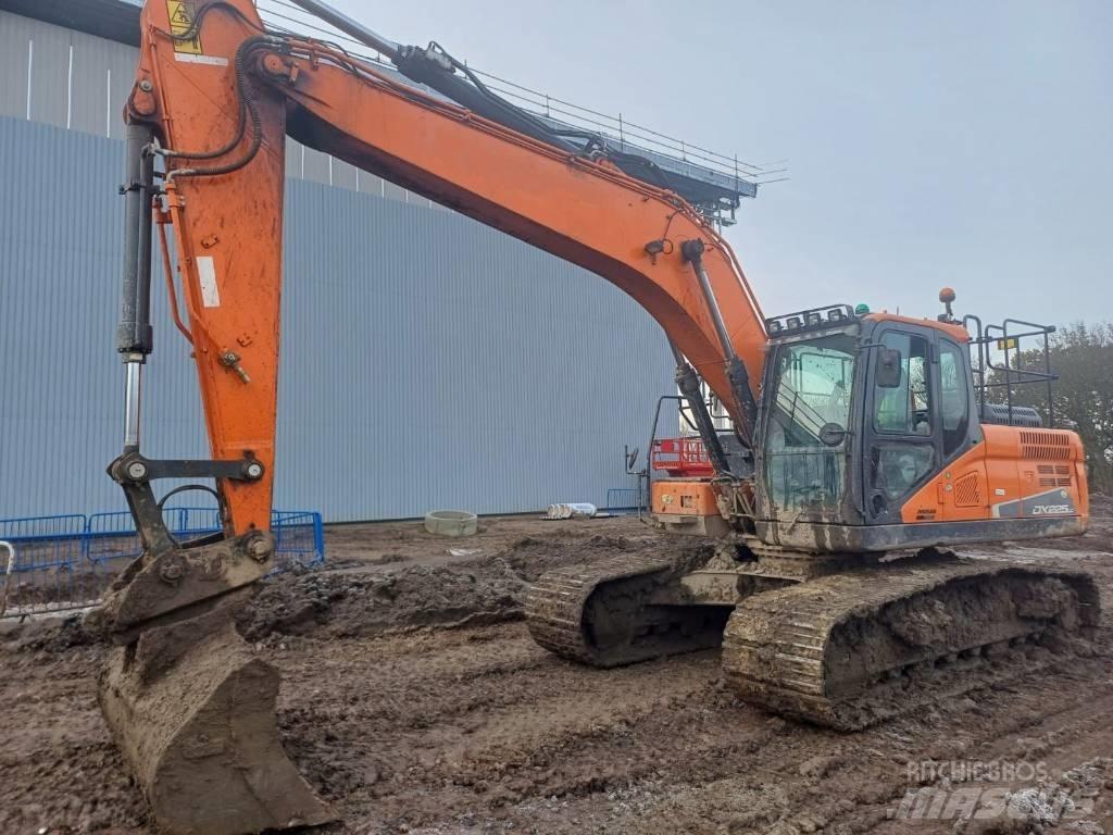 Doosan DX 225 LC-5 حفارات زحافة