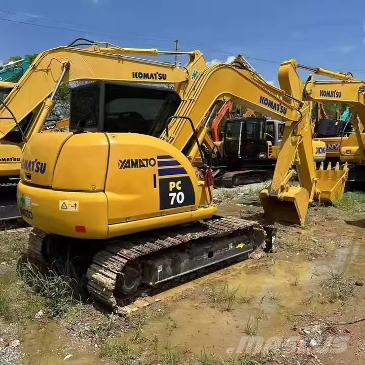 Komatsu PC 70 حفارات زحافة