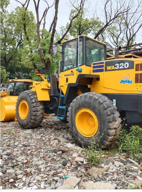 Komatsu WA 320-5 لوادر بعجل