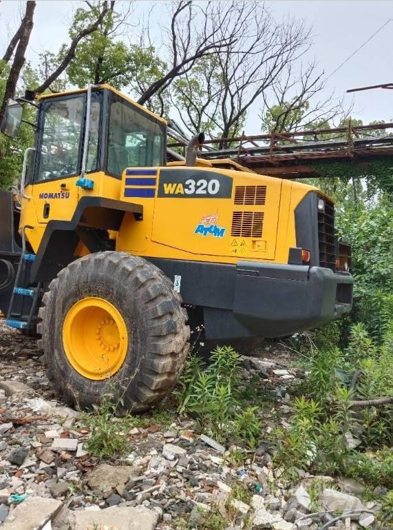 Komatsu WA 320-5 لوادر بعجل