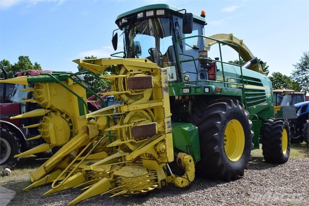 John Deere 7400 علافات ذاتية الدفع