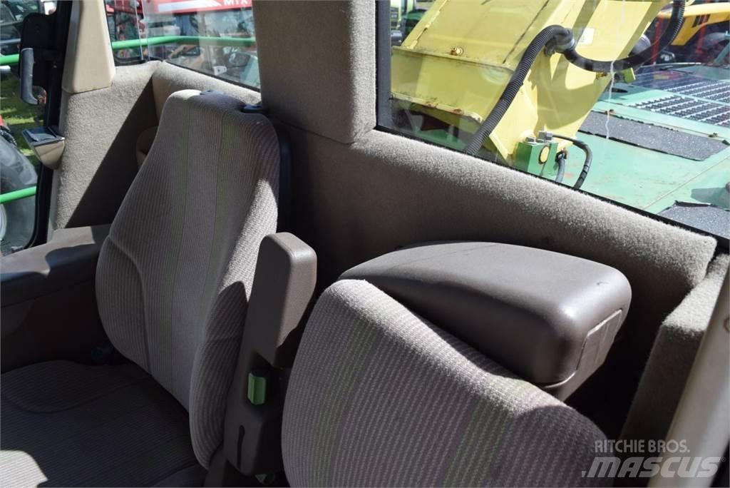 John Deere 7400 علافات ذاتية الدفع
