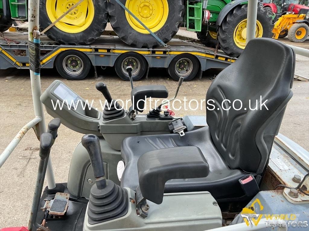 Takeuchi TB 216 حفارات صغيرة أقل من 7 طن (حفارات صغيرة)