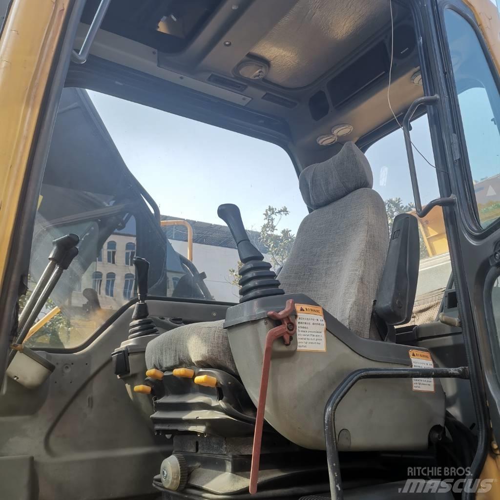 Volvo EC 210 B LC حفارات زحافة