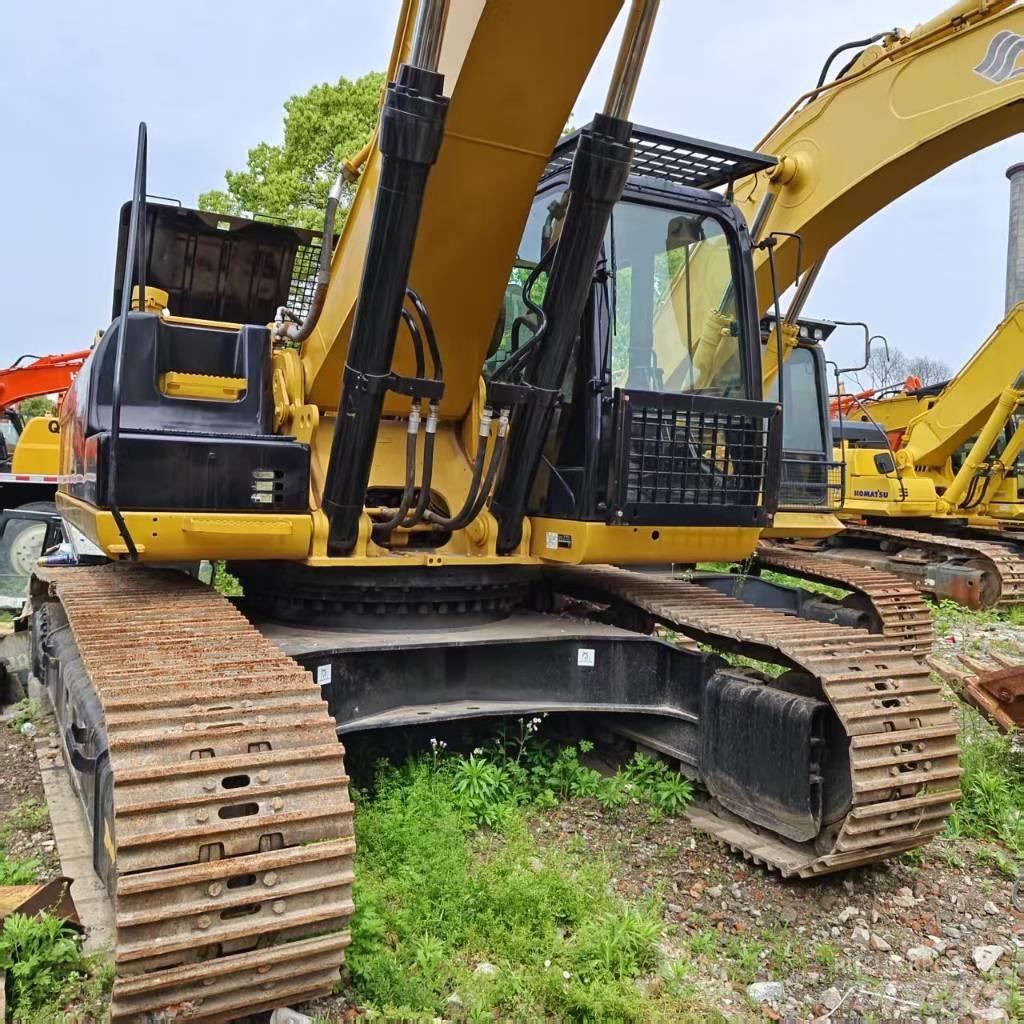 CAT 336 D حفارات زحافة
