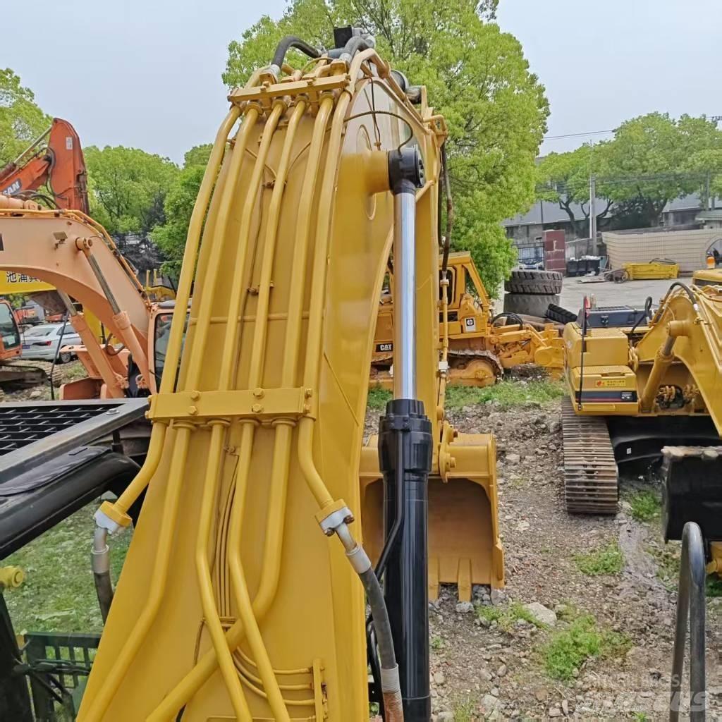 CAT 336 D حفارات زحافة