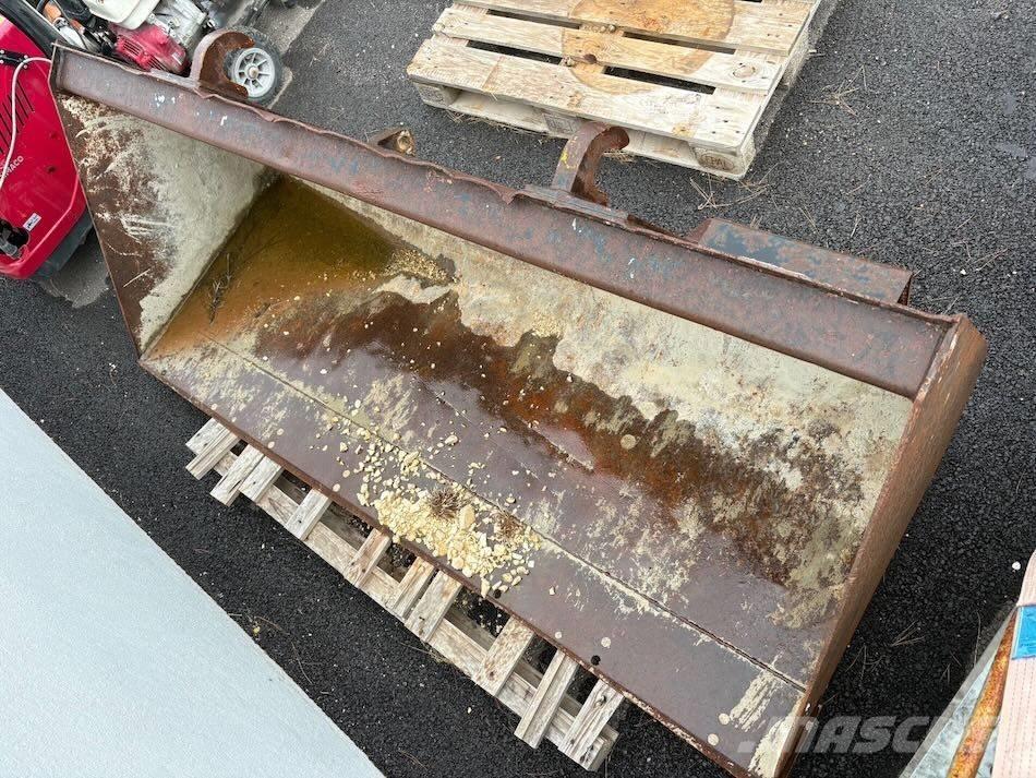 JCB Godet دلاء