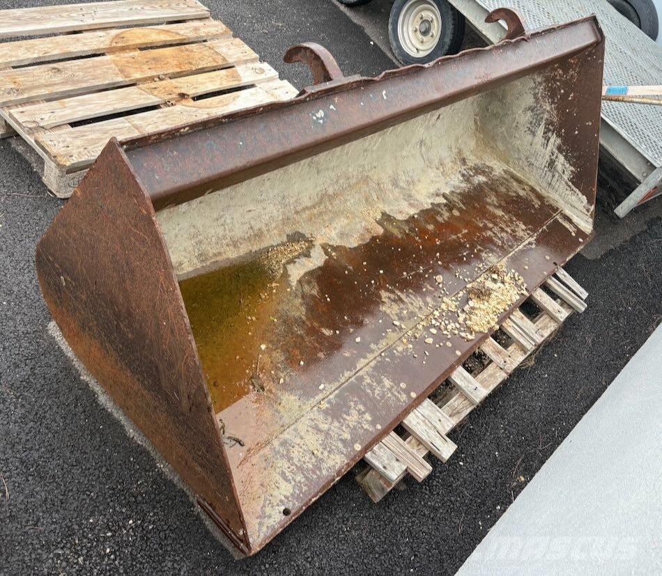JCB Godet دلاء