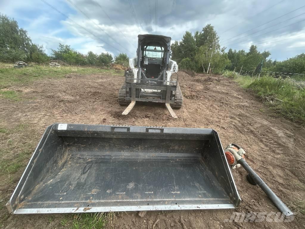 Bobcat T76 لوادر زحافة