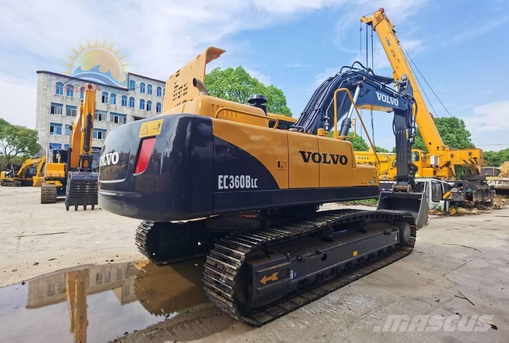 Volvo EC 360 B LC حفارات زحافة