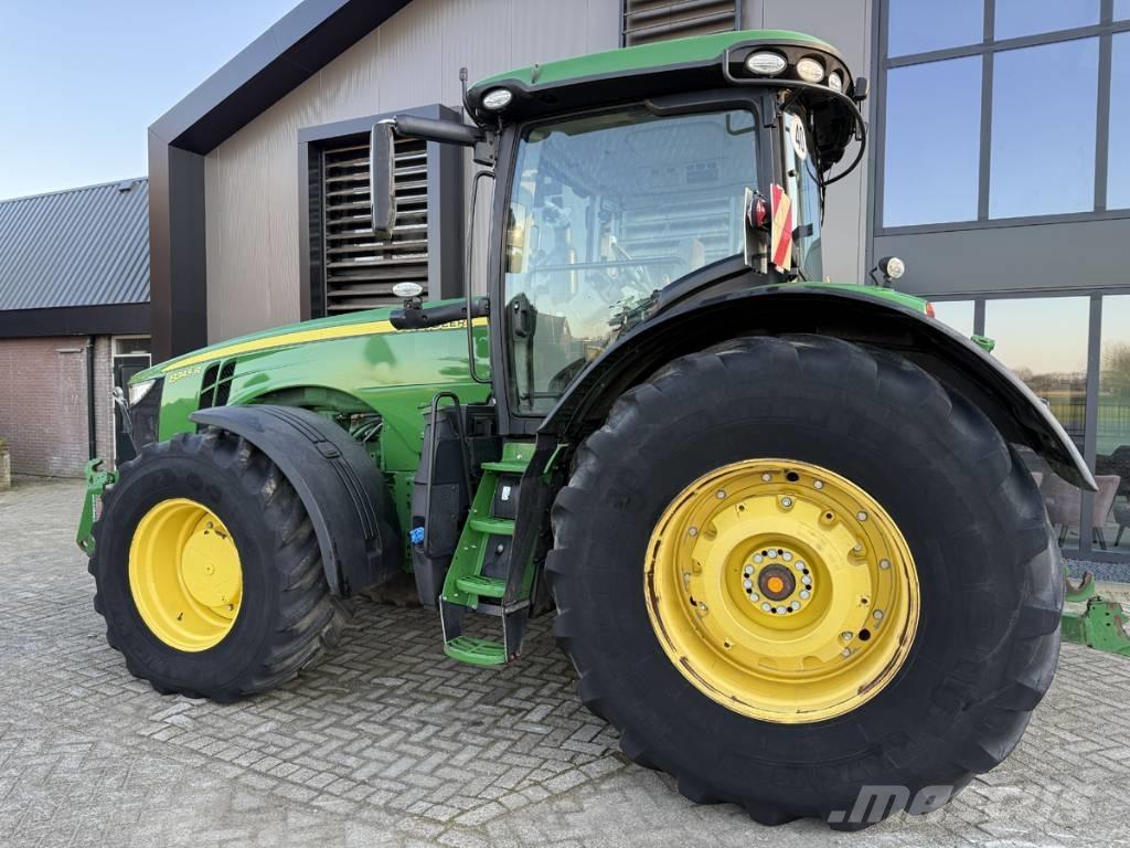 John Deere 8345 R الجرارات