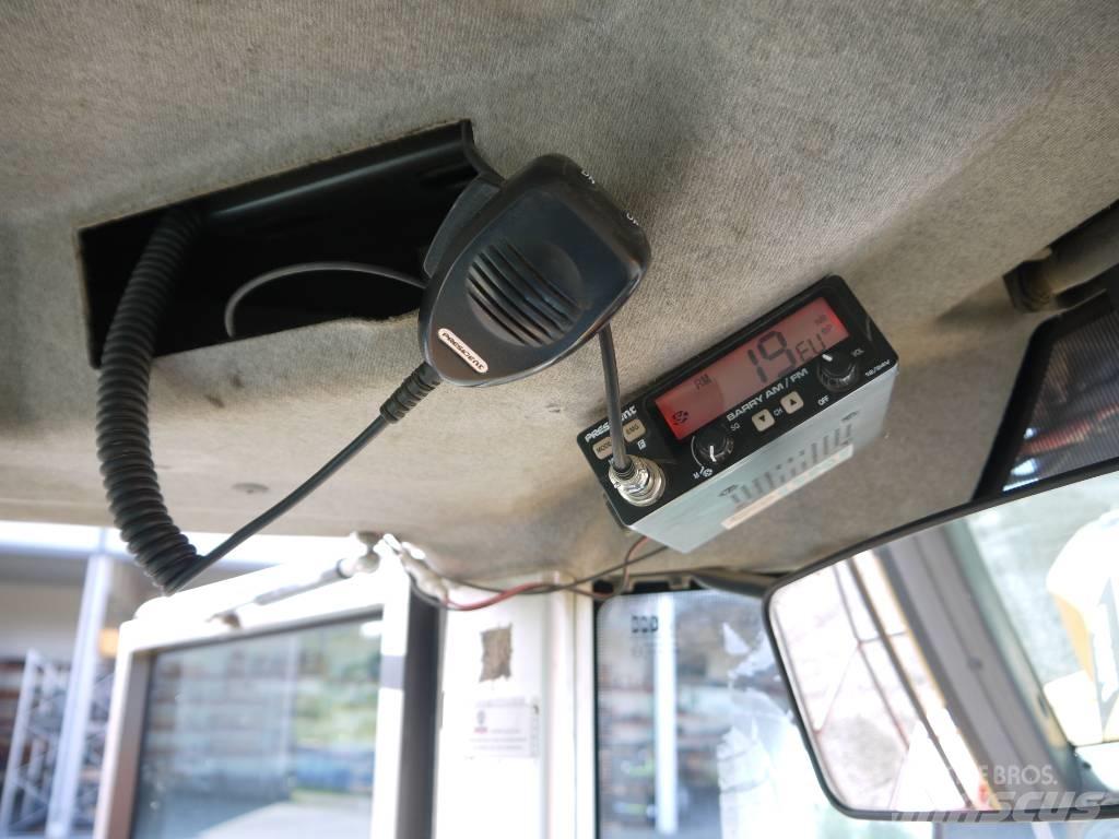 Volvo L 250 G لوادر بعجل