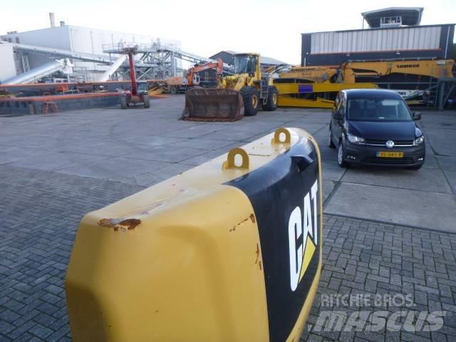 CAT 336 F L الشاسيه والتعليق