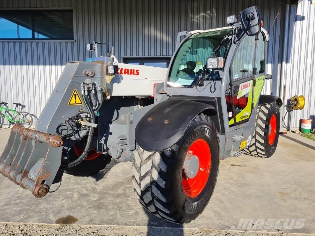 CLAAS Scorpion 9055 مناولات متداخلة
