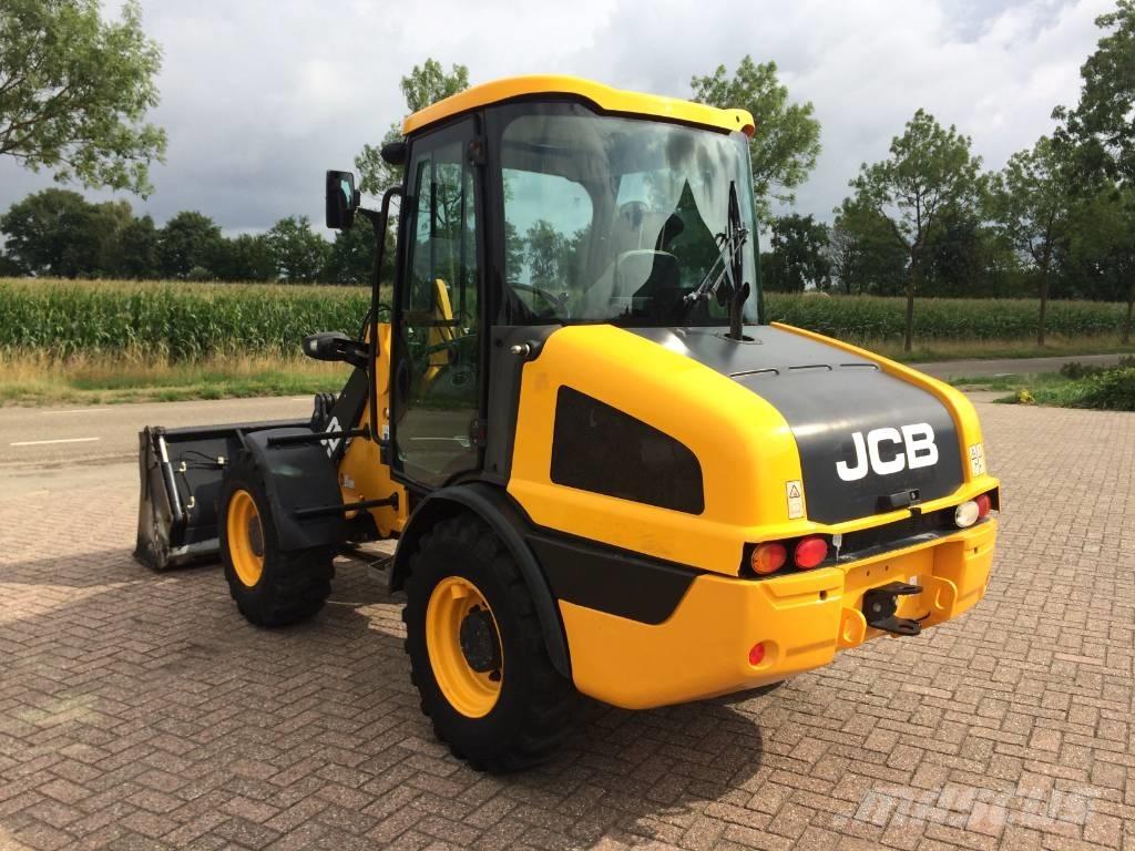 JCB 406 لوادر بعجل