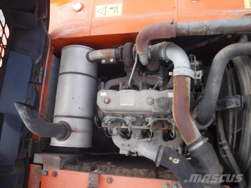 Hitachi ZX 160 LC حفارات زحافة
