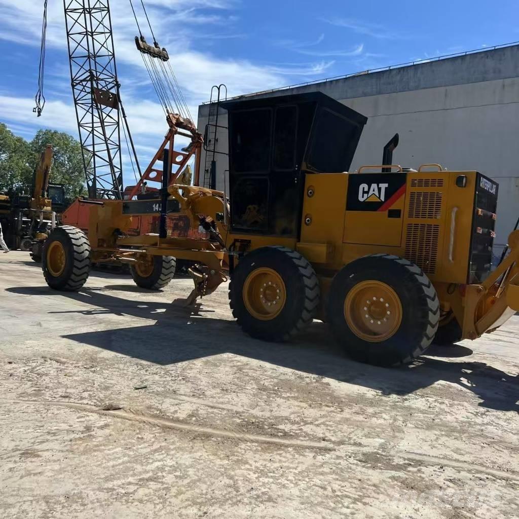 CAT 140 K معدات تمهيد الطرق