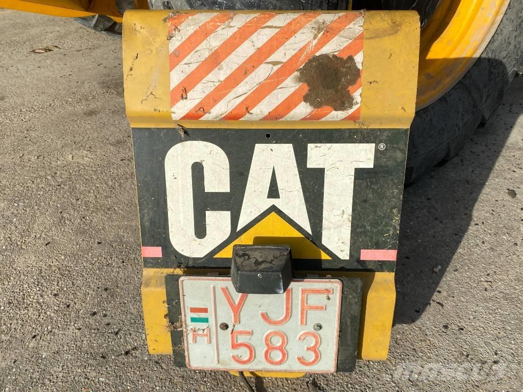CAT TH 350 B مناولات متداخلة