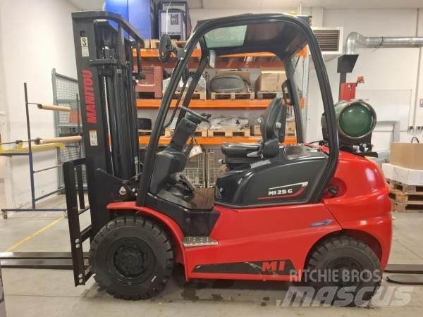 Manitou MI25G شاحنات الطرق الوعرة