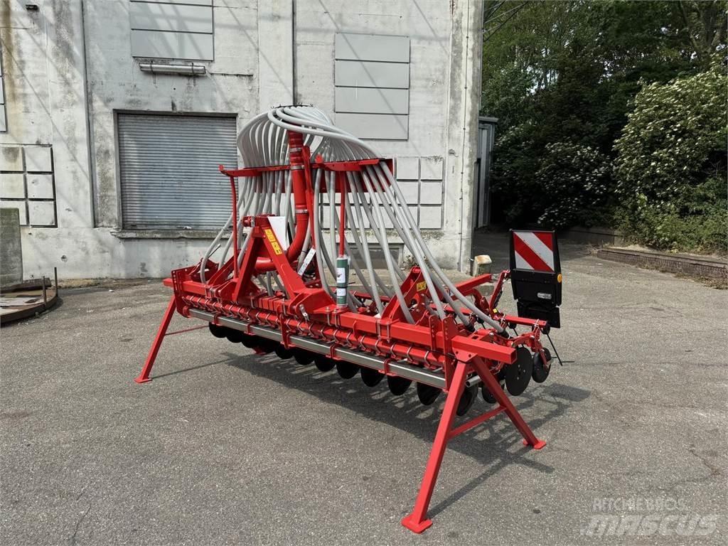 Kverneland CB 3000 مثاقيب