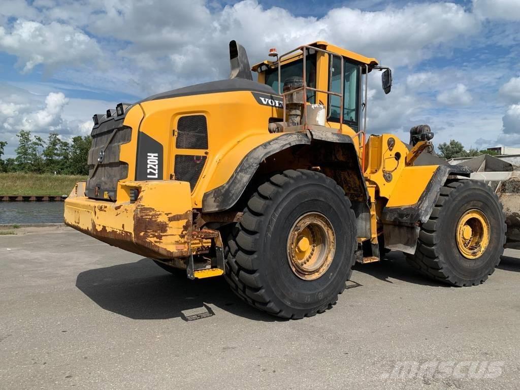 Volvo L 220 H لوادر بعجل