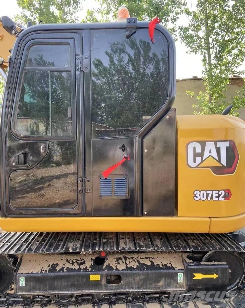 CAT 307 حفارات زحافة