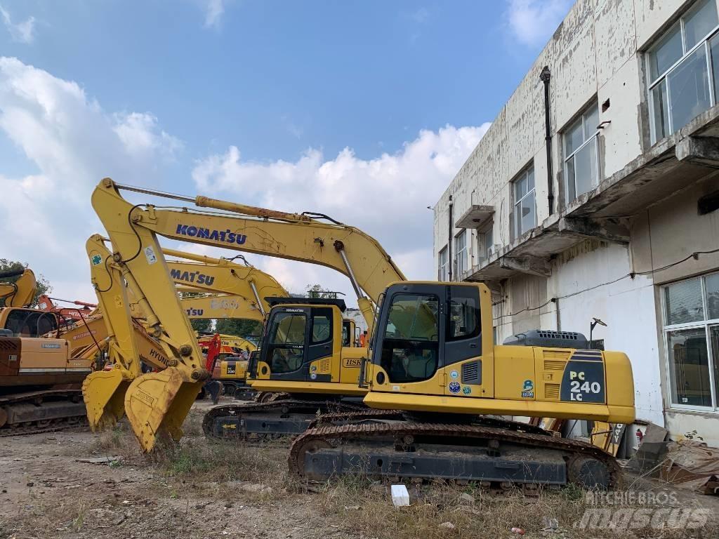 Komatsu PC 240 حفارات زحافة