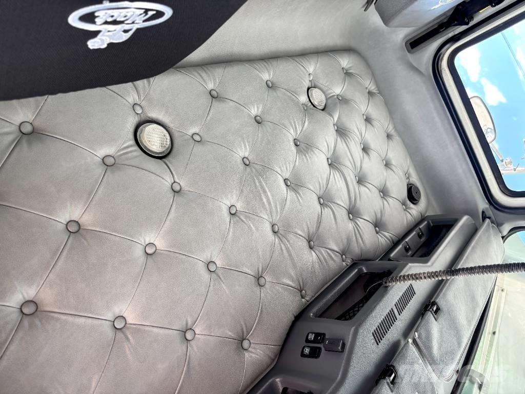 Mack CHU 613 وحدات الجر