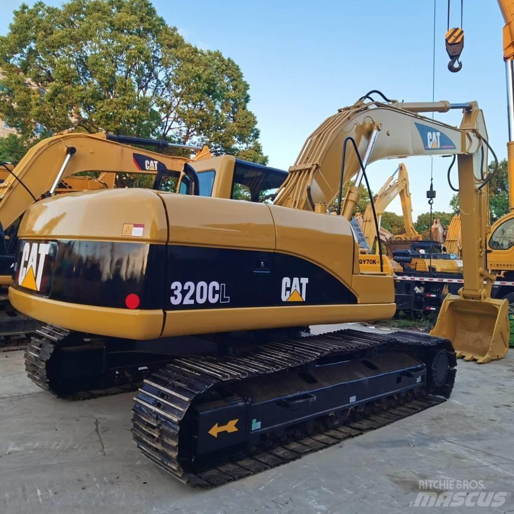 CAT 320 C L حفارات زحافة