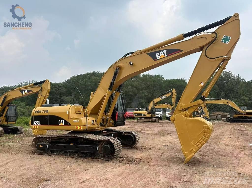 CAT 325 CL حفارات زحافة