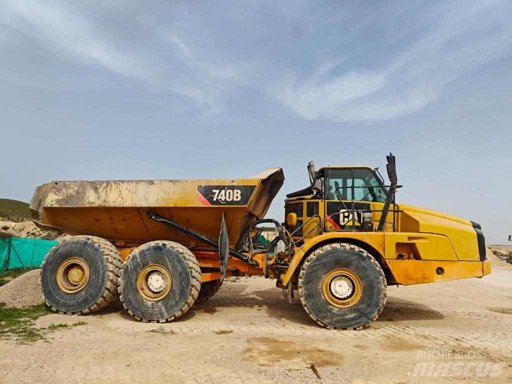 CAT FOR PARTS 740B ساحبات مفصلية