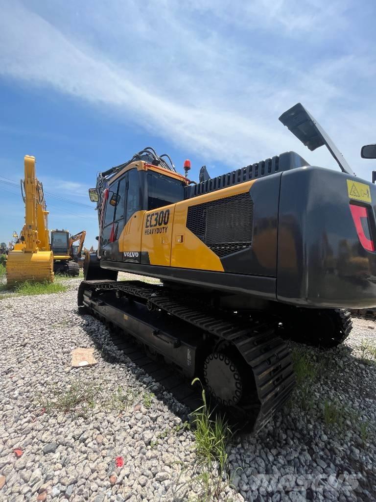 Volvo EC 300 حفارات زحافة
