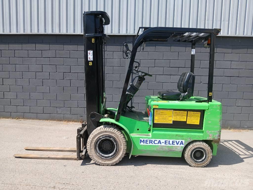Clark EPX 25 شاحنات ذات رافعات شوكية تعمل بالكهرباء