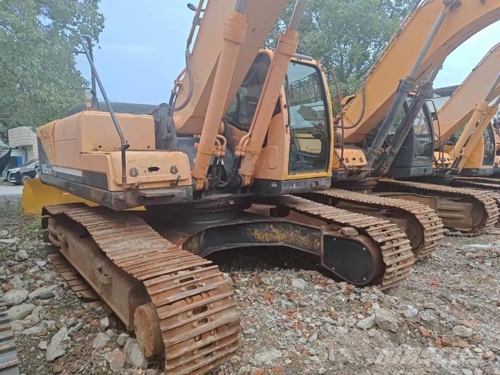Hyundai R305LC-9T حفارات زحافة