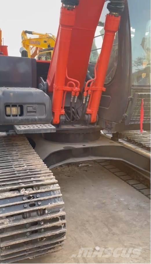 Hitachi dx120 حفارات زحافة